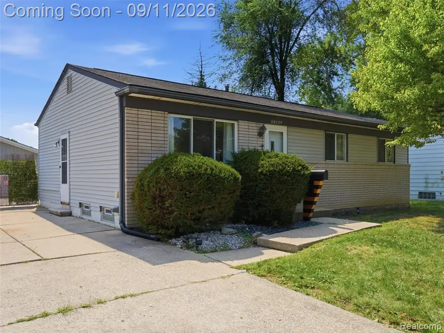 39255 Avondale, Westland, MI 48186 - #3