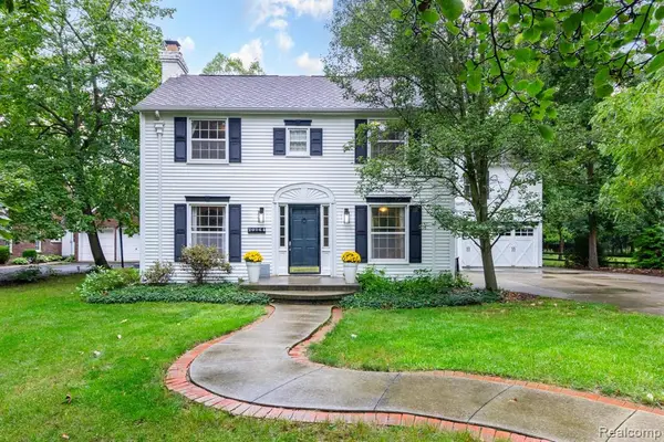 20964 Thorofare, Grosse Ile, MI 48138