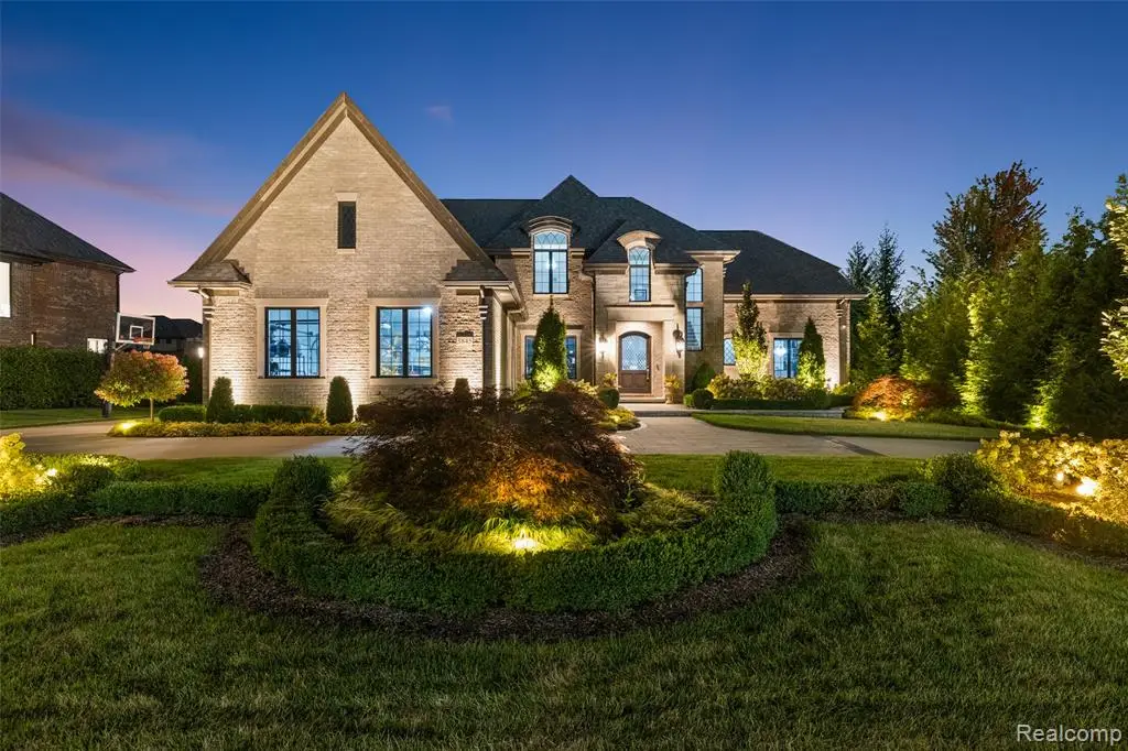 3845 Piccadilly, Rochester Hills, MI 48309 - #1
