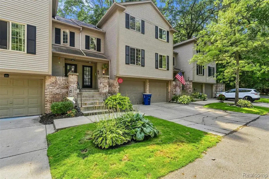7109 Colonial Oaks, Waterford, MI 48327 - #3