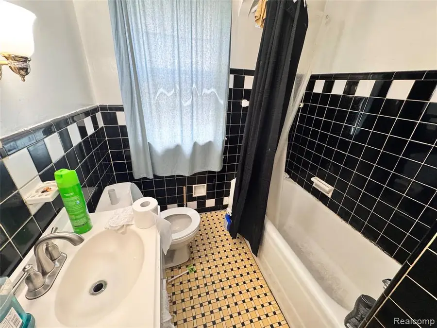 9183 Appoline, Detroit, MI 48228 - #3