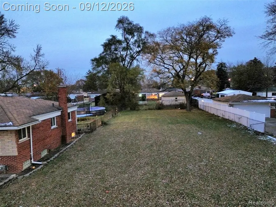 24134 Loretta, Warren, MI 48091 - #2