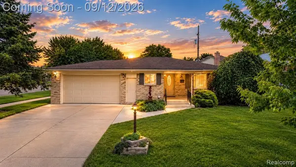 34398 Greentrees, Sterling Heights, MI 48312