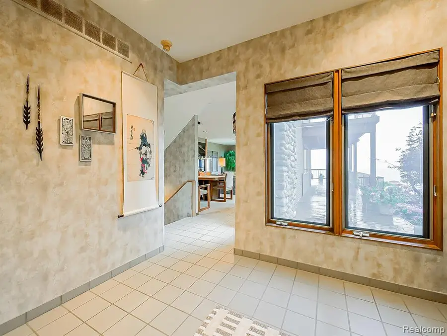 7830 Barnsbury, West Bloomfield, MI 48324 - #3