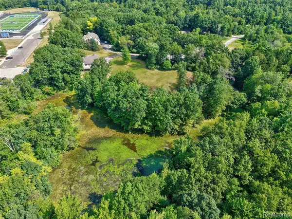 0 Hunters Ridge Drive Lot #b, Ortonville, MI 48462