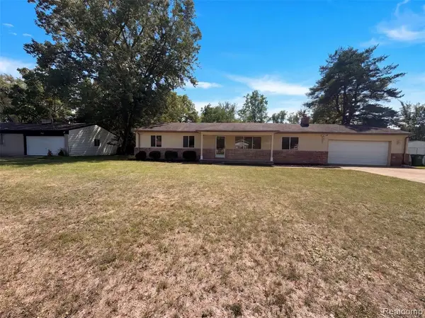 467 Paragon, Troy, MI 48098