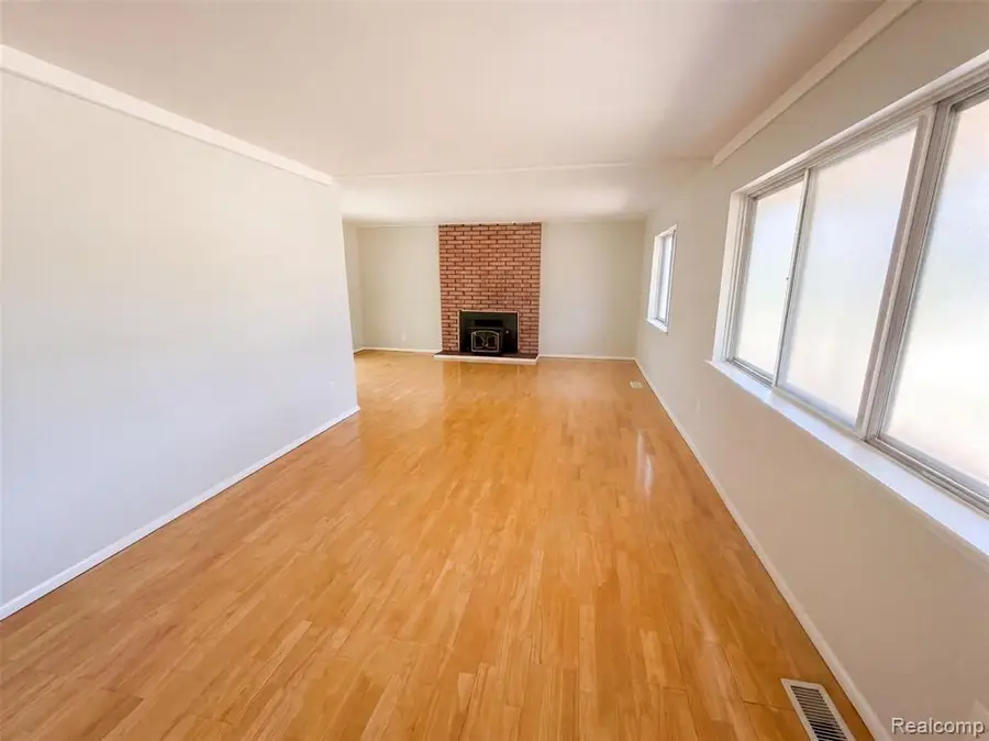 467 Paragon, Troy, MI 48098 - #3