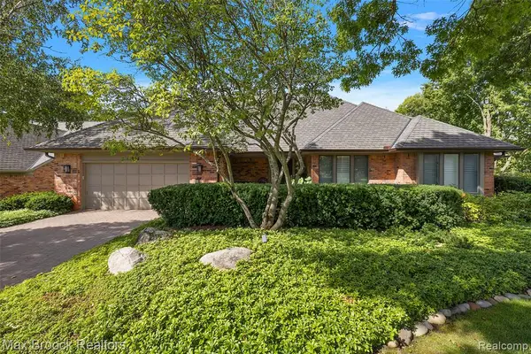 233 Norcliff, Bloomfield Hills, MI 48302