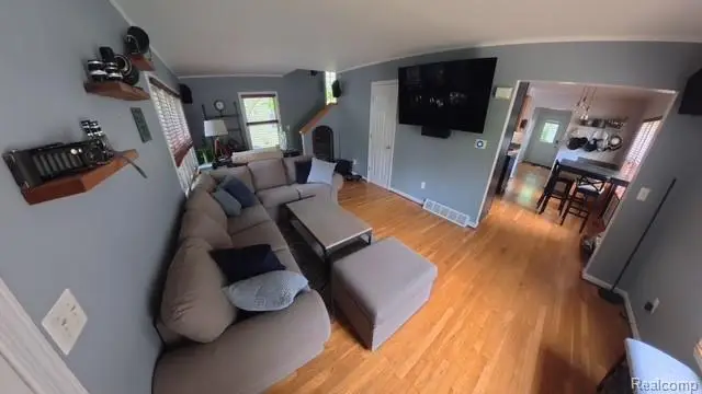 740 E Hazelhurst, Ferndale, MI 48220 - #3