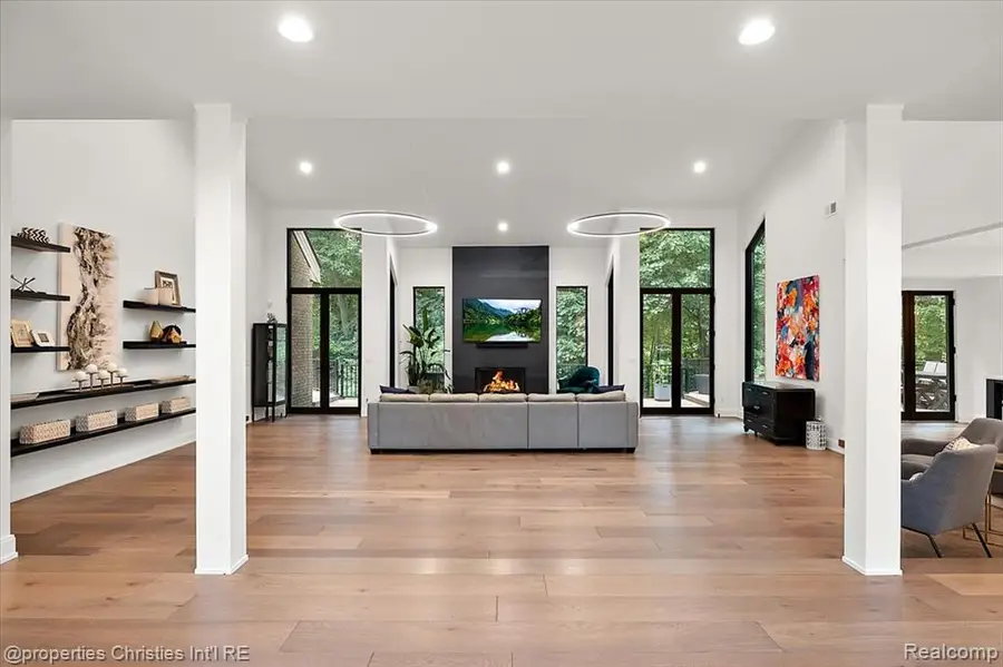 4740 W Wickford, Bloomfield Hills, MI 48302 - #3