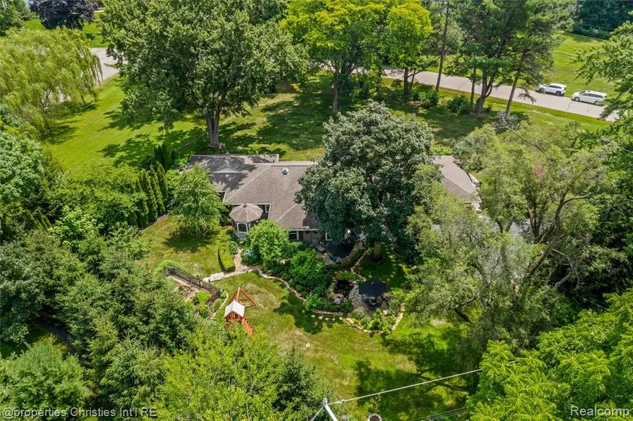 32765 Eastlady, Beverly Hills, MI 48025 - #2