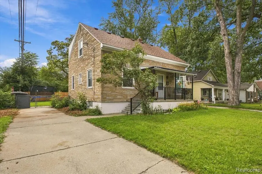 31 W Granet, Hazel Park, MI 48030 - #3