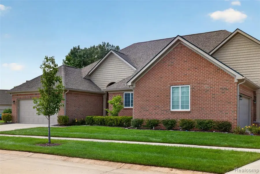 49661 Manistee, Chesterfield, MI 48047 - #2
