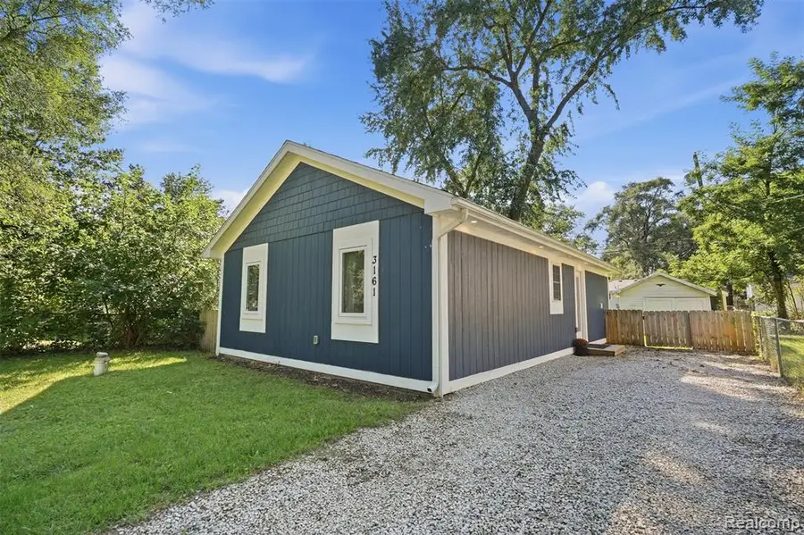 3161 Terry, Commerce Township, MI 48390 - #2