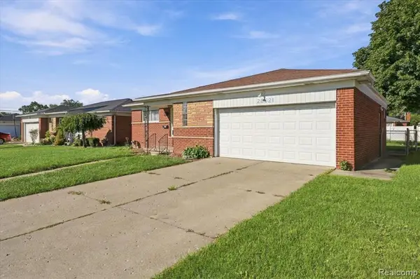 28621 Gilbert, Warren, MI 48093