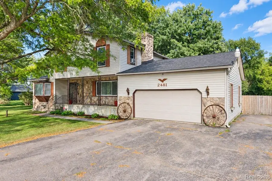 2481 S Genesee, Burton, MI 48519 - #2