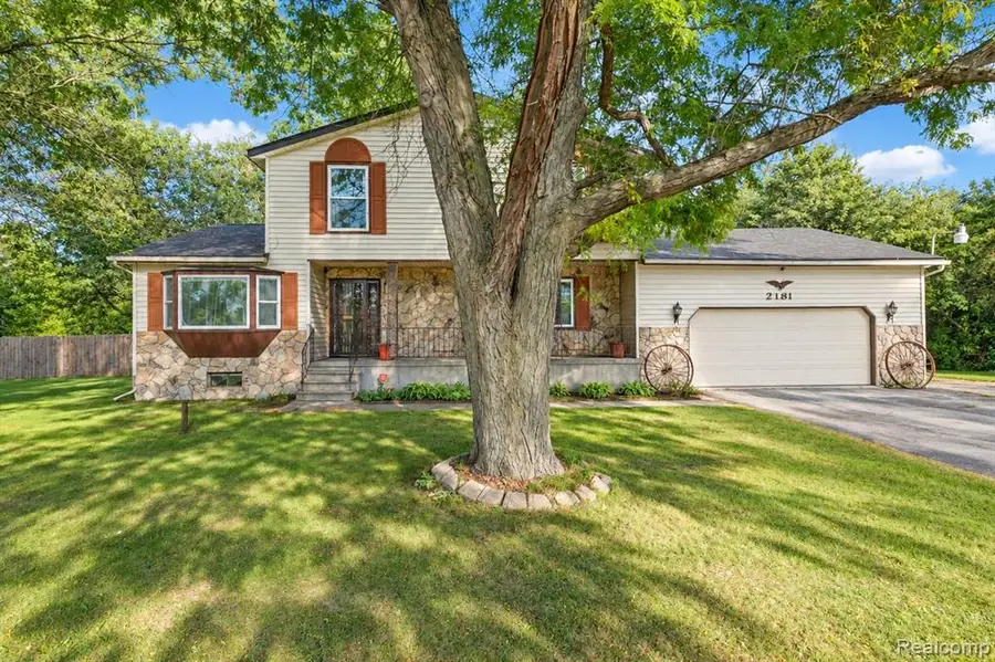 2481 S Genesee, Burton, MI 48519 - #3