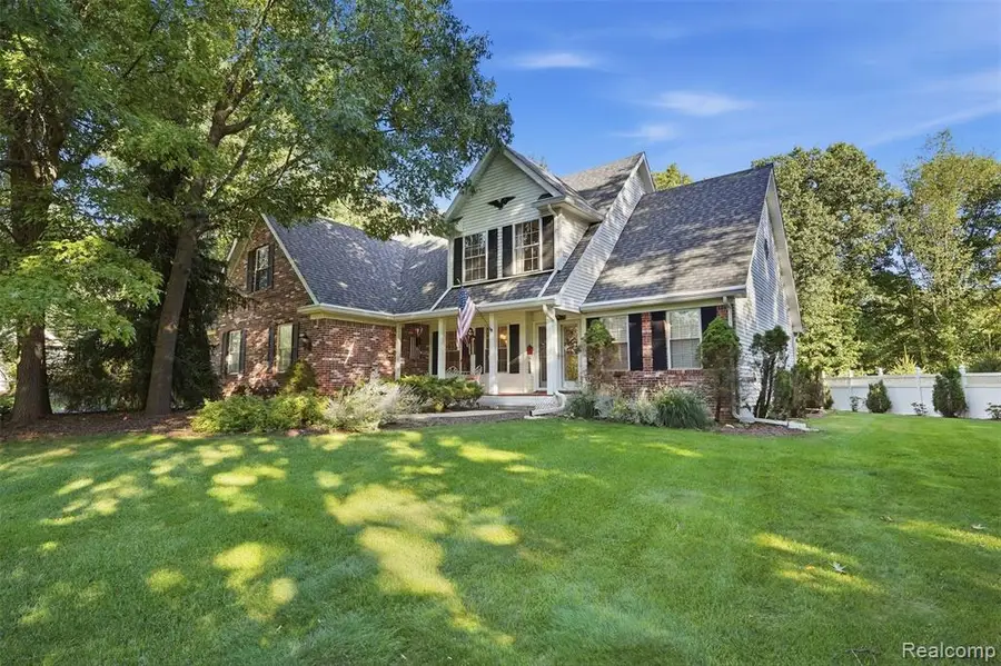 4909 Yax Pointe, Howell, MI 48843 - #3