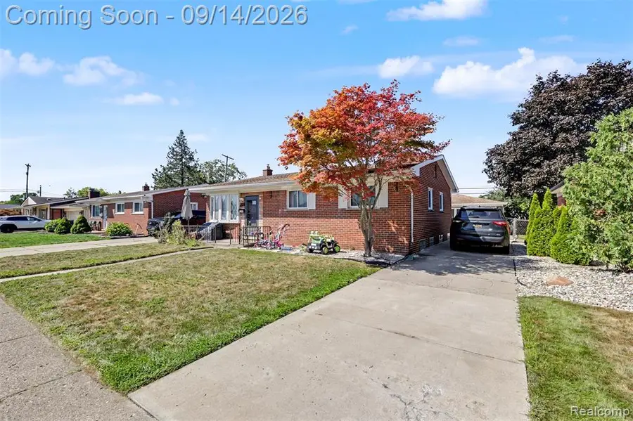 5741 Fairwood, Dearborn Heights, MI 48127 - #2