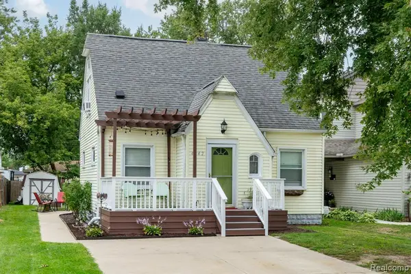 4042 Louella, Waterford, MI 48329