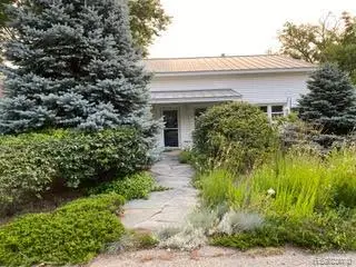 4682 Rockcroft, Clarkston, MI 48346