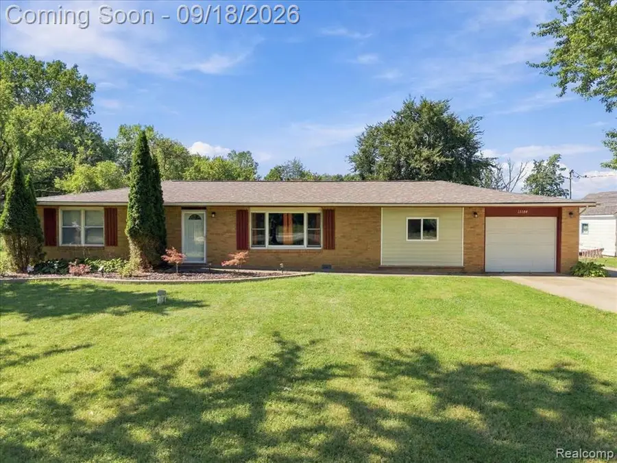 11184 N Fenton, Fenton, MI 48430 - #2