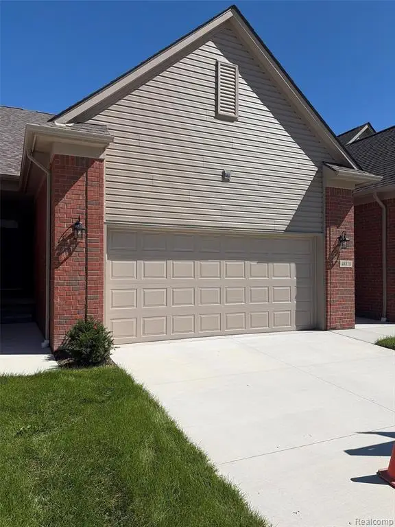 48810 Birmingham #36, Chesterfield, MI 48047
