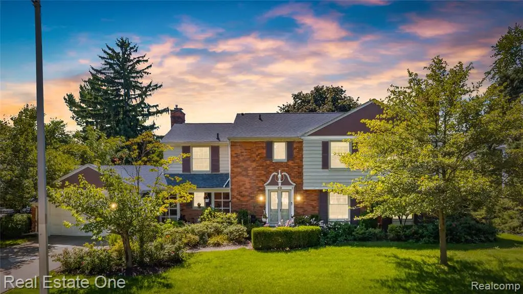 69 Willow Tree, Village Of Grosse Pointe Shores, MI 48236 - #1