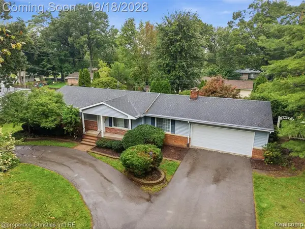 2457 Pfeifle, Howell, MI 48843
