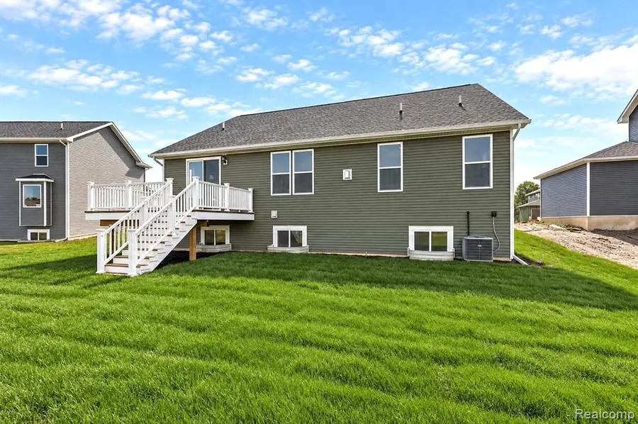 617 Round Rock, Howell, MI 48843 - #3