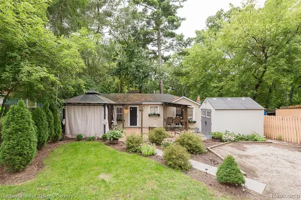 6550 Linville, Brighton, MI 48116