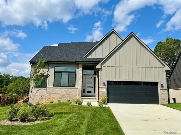 2936 W Walton, Waterford, MI 48329