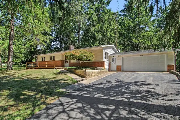 3416 E Pineview, Dexter, MI 48130