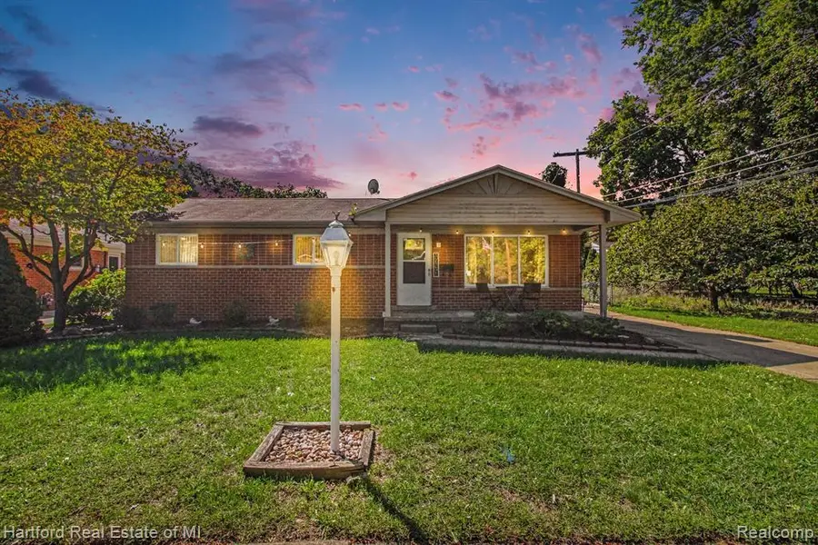 32731 Meadowbrook, Livonia, MI 48154 - #3