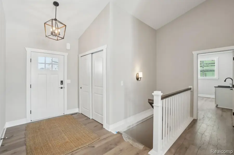 677 Round Rock Dr, Howell, MI 48843 - #3