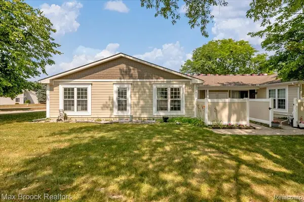 22704 Cortes, Novi, MI 48375
