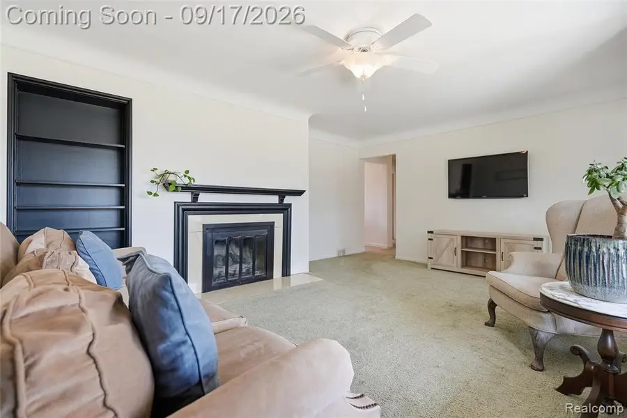 22501 E 11 Mile, Saint Clair Shores, MI 48081 - #2