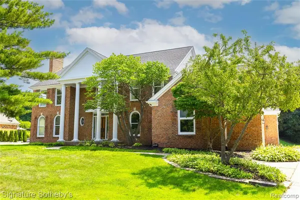 4866 Riverchase, Troy, MI 48098