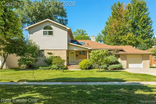 25313 Scotia, Huntington Woods, MI 48070