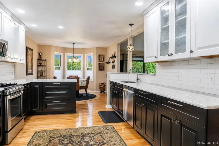 6240 Northridge Hills, Brighton, MI 48116 - #2