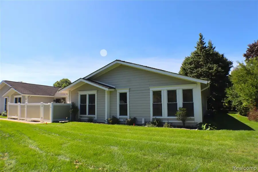 39838 Village Wood, Novi, MI 48375 - #2