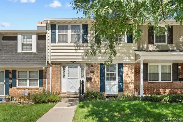 42948 Richards #5, Northville, MI 48167