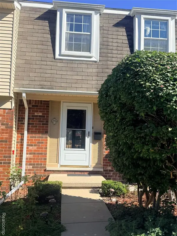 5784 Northfield, Troy, MI 48098