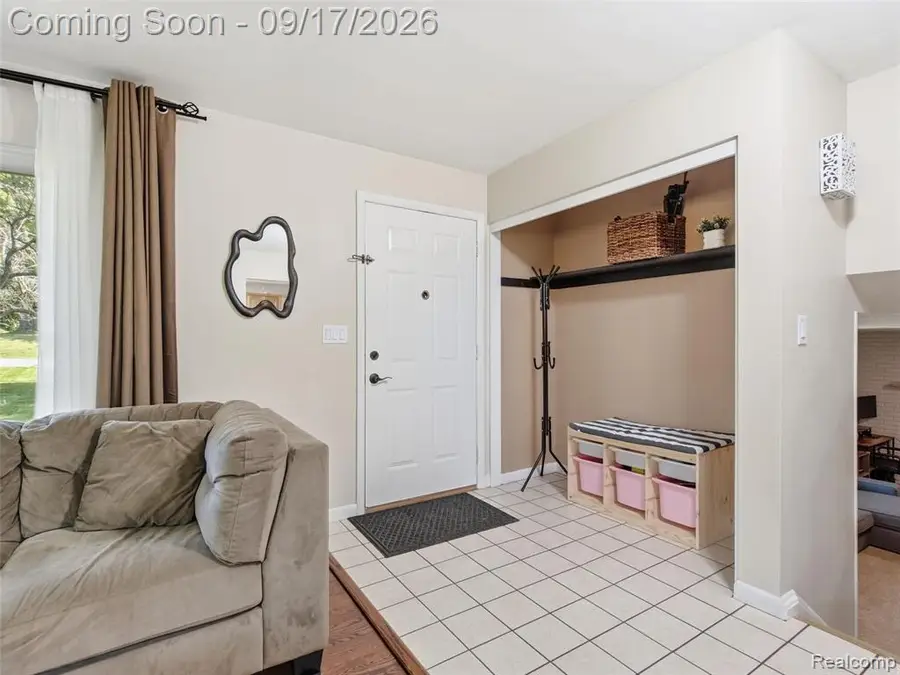3642 Hi Lure, Lake Orion, MI 48360 - #3