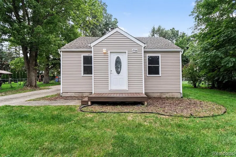 2566 Lee, Utica, MI 48317 - #2
