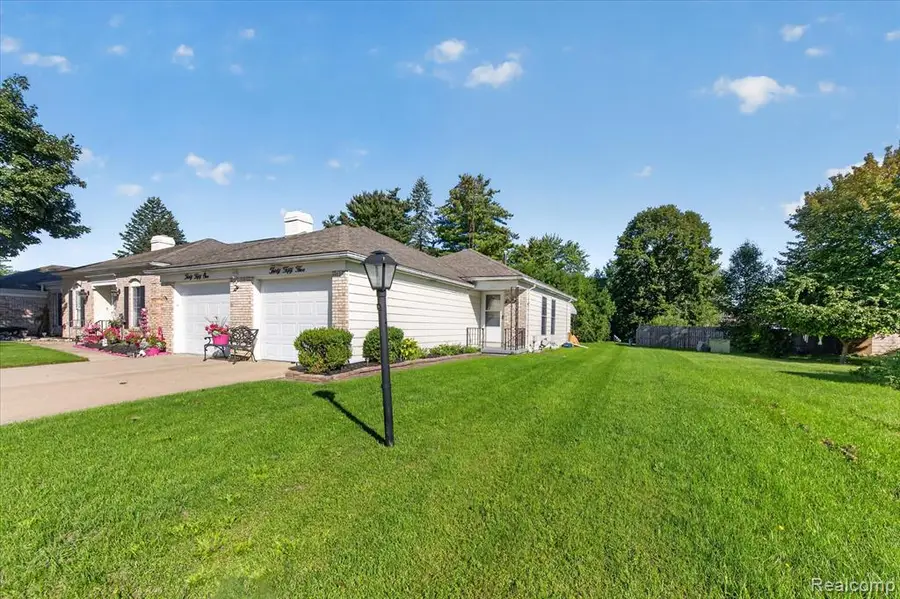 3055 Vineyard, Flushing, MI 48433 - #2