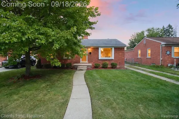 9822 Mayfield, Livonia, MI 48150