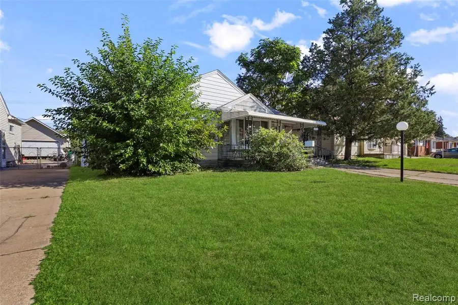30854 Florence, Garden City, MI 48135 - #3