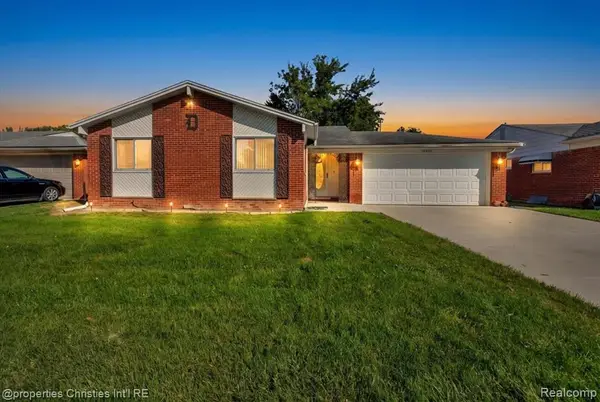 18035 Fairwood, Clinton Township, MI 48035