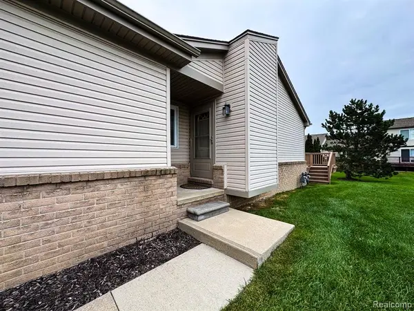 53240 Glen Oak, Chesterfield, MI 48051